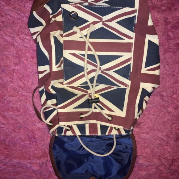 New! England Drawstring Backpack Travel Backpack - Picture 15 of 16